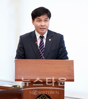 황재만 의원(산업건설위원장)