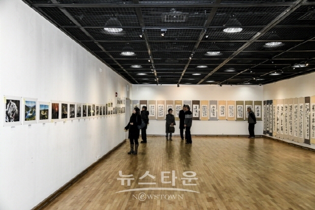 禮堂 지영호 서예전 ‘愛國’(김한정 기자)