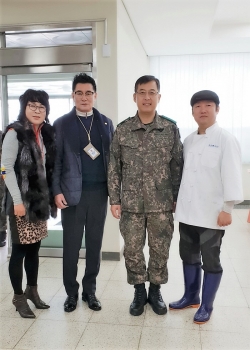 왼쪽부터 문혜영단장, 김병철 국장, 김인건 사단장, 김영진 단장