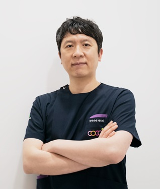 사진: 코코아이성형외과 최재훈 원장