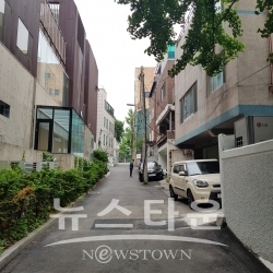 프로덕션 오피스가 위치한 골목 / 고득용기자 ⓒ뉴스타운
