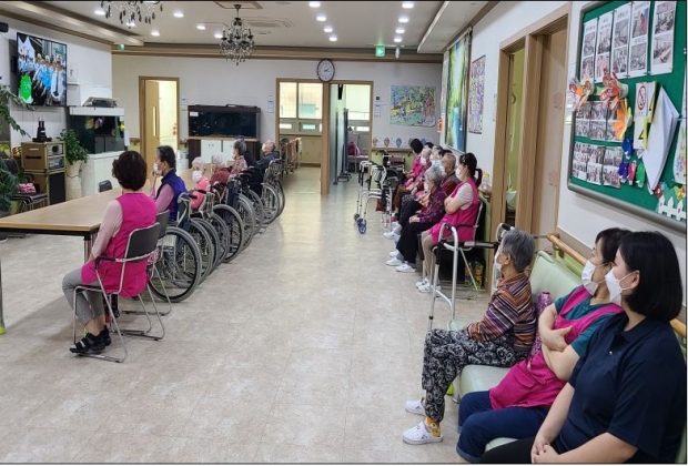 교통안전 교육 실시 장면