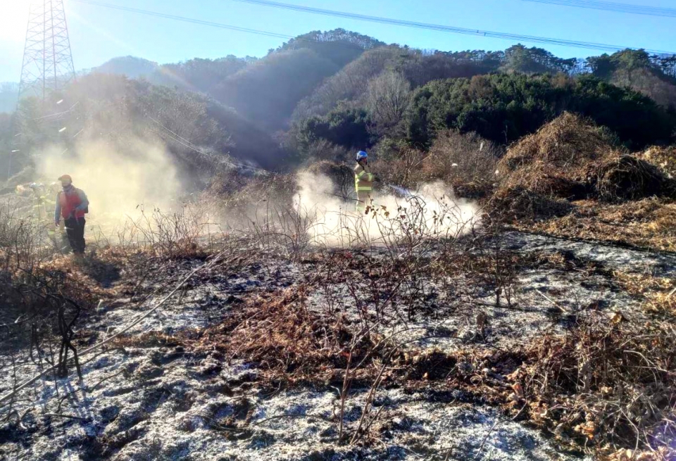 12월 3일 오전 귀래면산불현장