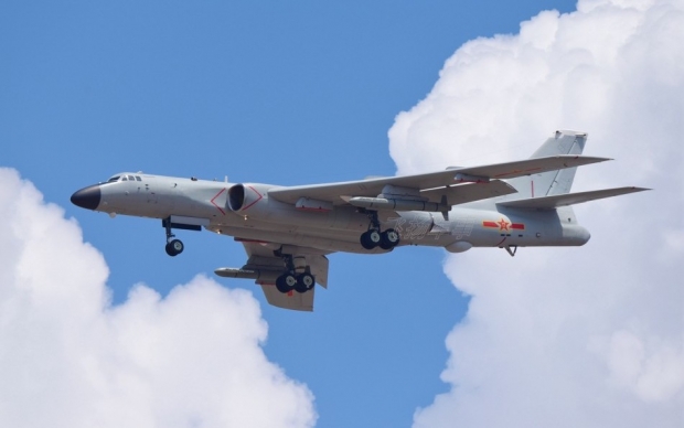 중국 H-6 폭격기.