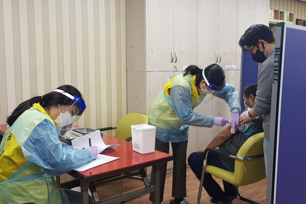 코로나 백신 예방접종