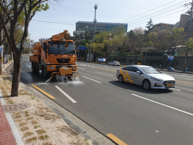 폭염대비 살수차 운행