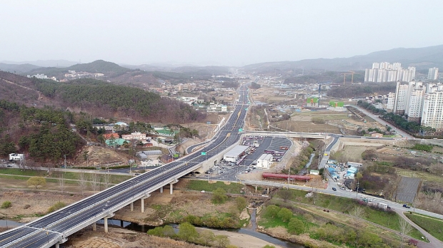 올해 개통된 공주~세종간 도로