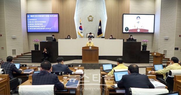 김홍장 당진시장이 11월 23일 오전 당진시의회 본회의장에서 열린 제89회 당진시의회 제2차 정례회에서 시정연설을 통해 내년도 시정 운영계획을 밝혔다.