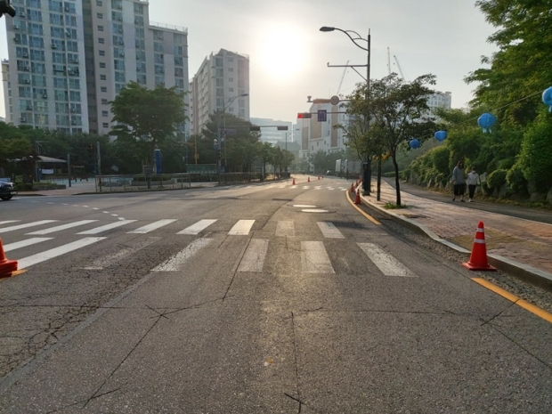 노후 도로 정비 전 모습