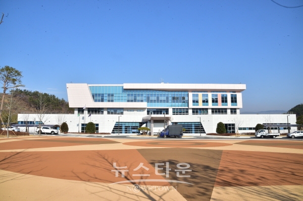 진주시 농업기술센터 본관 전경
