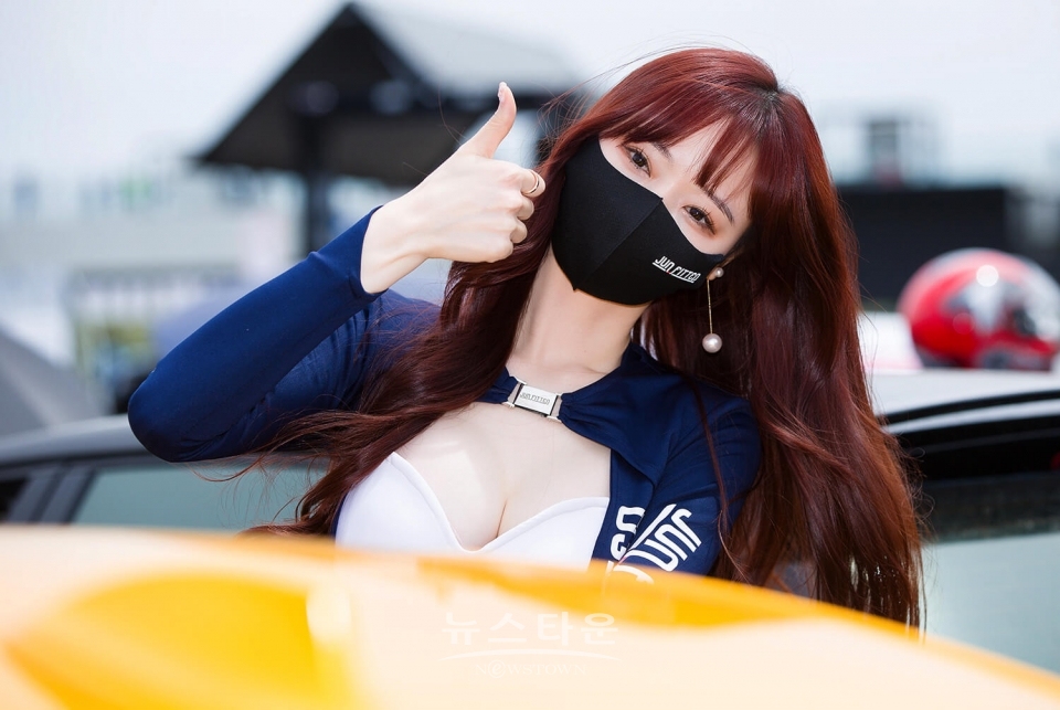 레이싱모델 연두