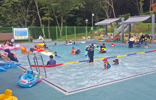 경주 토함산자연휴양림 물놀이장 모습