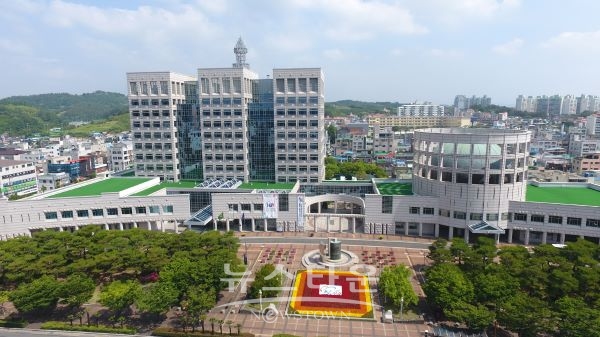 진주시청 전경
