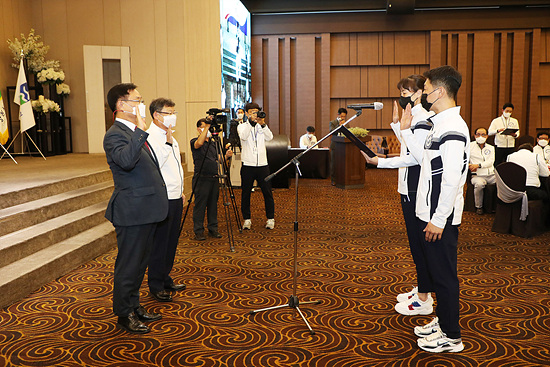 창원특례시는 24일 제61회 경남도민체전 선수단 결단식을 가졌다(사진=창원시)