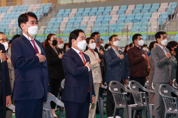 제28회 시민의 날 기념식’에 참석한 주광덕 남양주시장.