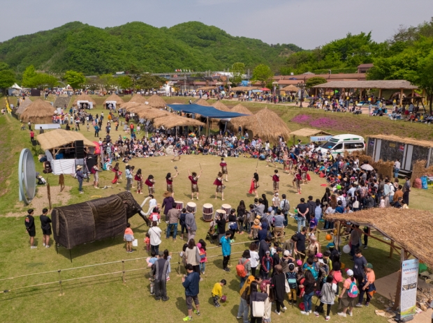 석장리 구석기축제장 전경