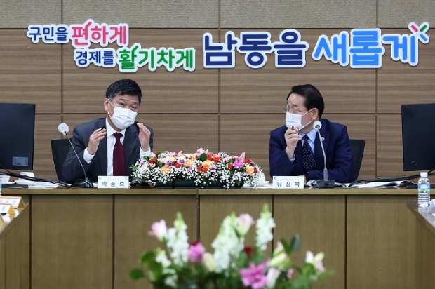 왼쪽부터 박종효 남동구청장, 유정복 인천시장