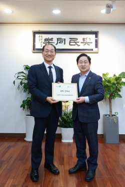주광덕 남양주시장, 대광위 이성해 위원장과 남양주시 광역교통개선대책 논의(사진2_왼쪽 이성해 위원장, 오른쪽 주광덕 시장)
