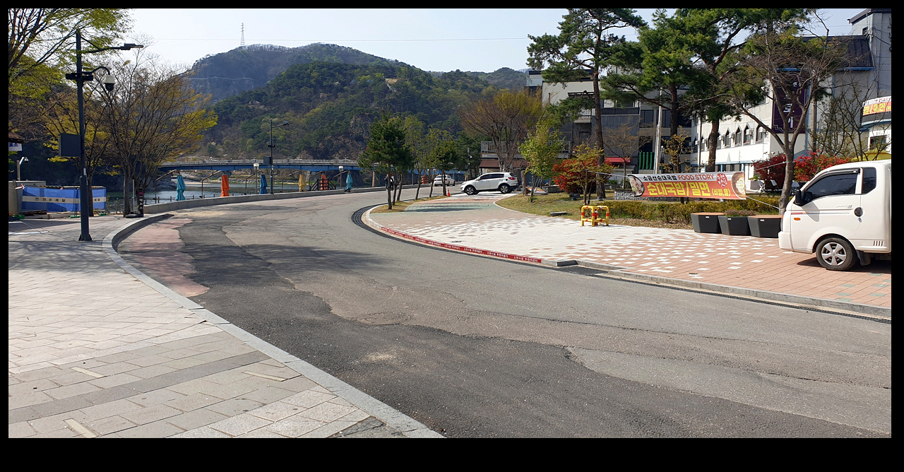 상하수도 공사로 포장이 엉망진창이다