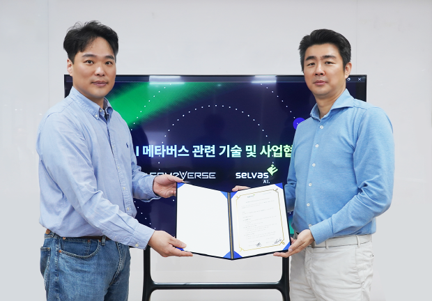 (왼쪽부터) 이경일 컴투버스 대표, 곽민철 셀바스AI 대표