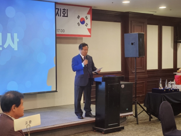 권오용 인천지회장이 인사말을 하고 있다.