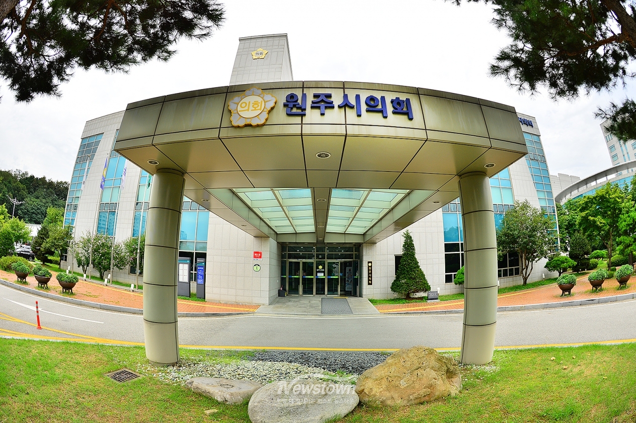원주시 탁상행정 이제는 시의원이 나설 때다