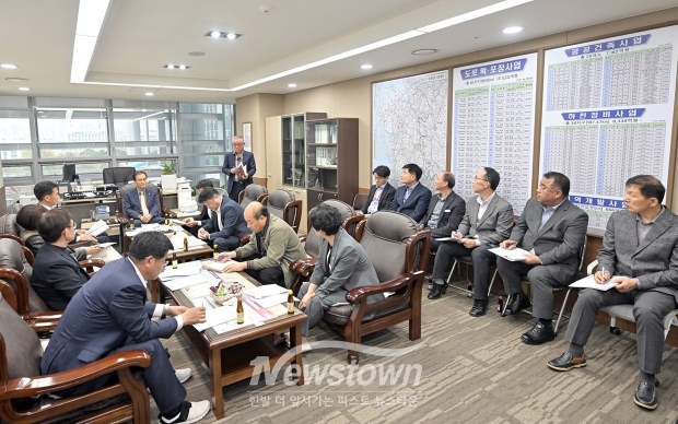 공주시의회가 지난 10월 28일 충청남도의회 건설소방위원장실에서 도청 관계자들과 유구~서울 간 시외버스 운행 재개를 위한 간담회를 가졌다.