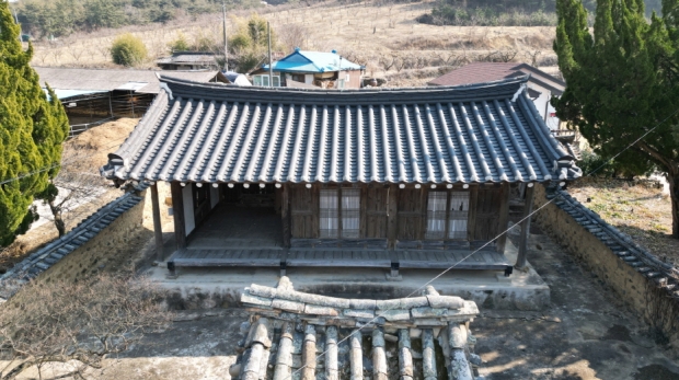 남덕재 전경