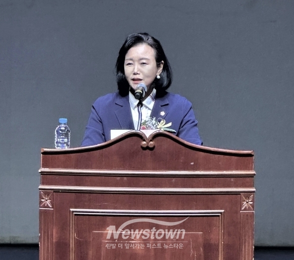 경기도의회 정윤경 부의장 축사 모습/경기도의회