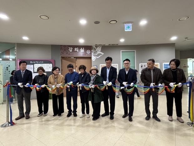 봄날은간다 개막 커팅식