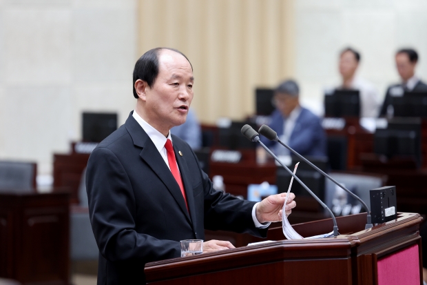 윤재상 인천시의원 시정질문 사진