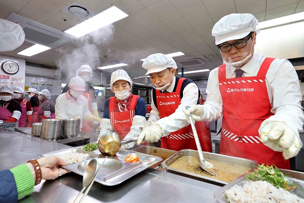 지난 3월 10일 동구노인복지관 배식 봉사