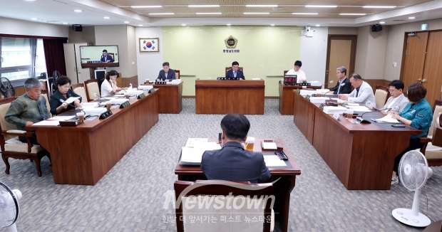 충청남도의회 행정문화위원회