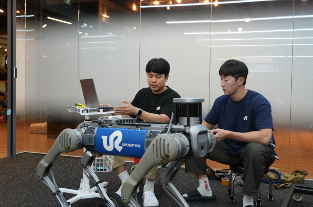 유로보틱스의 범용 자율보행 솔루션을 사족보행 로봇에서 테스트