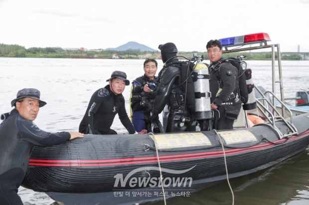 한강 수중 및 수변 정화 활동/고양특례시의회<br>