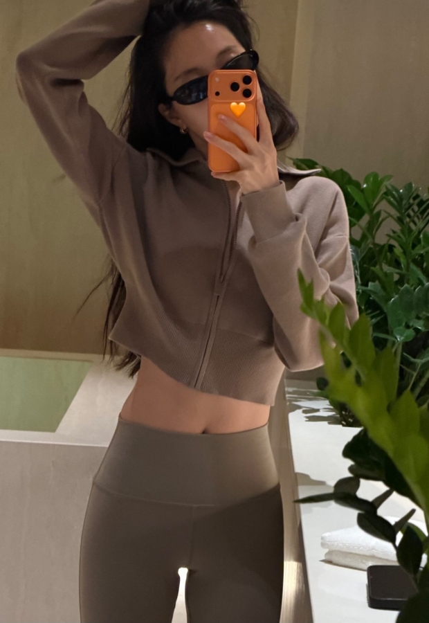 손나은SNS