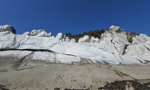 소청도 분바위