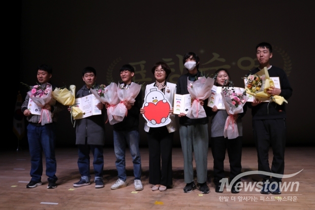 ​김해시 2025 장애인근로자 노래자랑/사진 김국진기자​