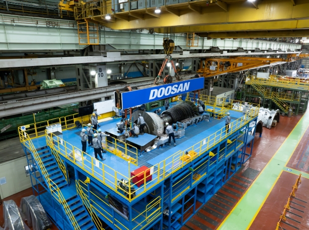 창원특례시 두산에너빌리티 터빈공장 가스터빈 조립모습/창원특례시