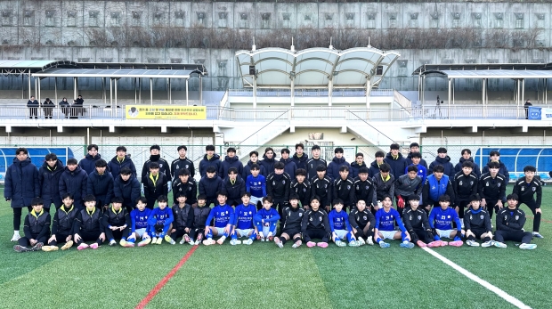 스토브리그 출전선수 단체사진/김해시제공