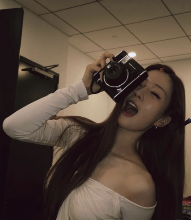 윤봄 SNS