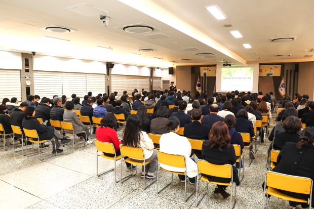 소양교육 모습/사진 김해시제공
