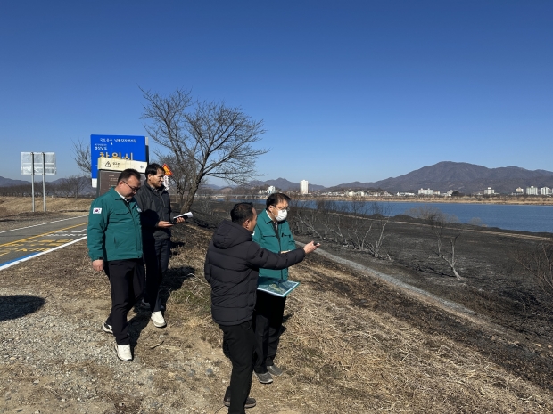 창원시의창구 대산면에 지난 2일 화재로 3일 현장 점검에 나선 장금용 창원특례시장 권한대행/창원특례시