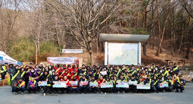 민·관 합동 산불예방 캠페인/사진 김해시제공