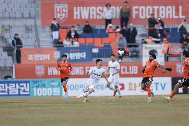 K리그2 첫 원정경기 화성FC-김해FC 경기모습/사진 김해시제공
