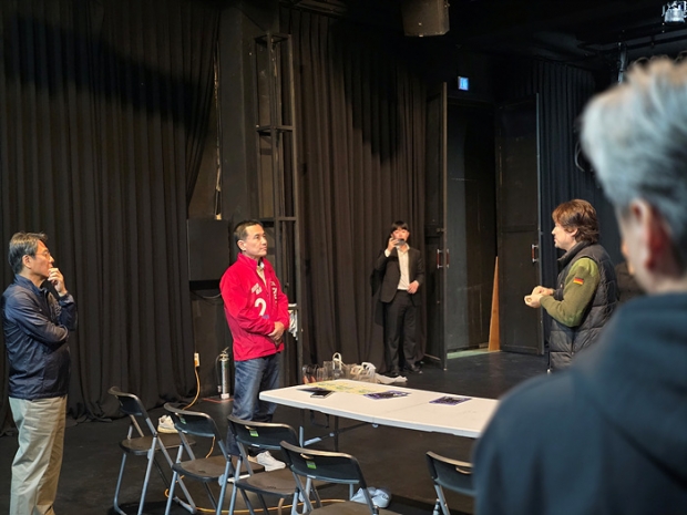 극단방문/사진 김진태후보 캠프제공