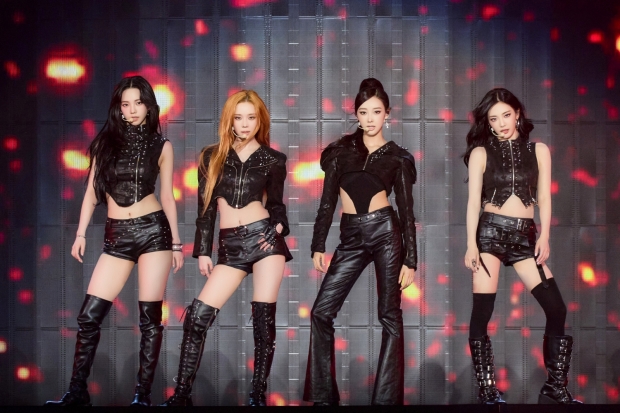 에스파 도쿄돔 공연 이미지