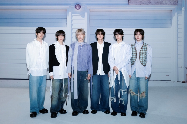 TWS 미니 5집 단체 사진