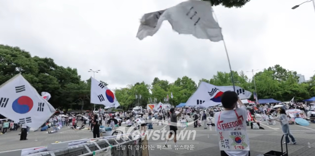 6.25전쟁 기념일을 맞아 일째 이어지고 있는 잠실 올림픽공원 부정선거 반대 집회/한길뉴스 캡처
