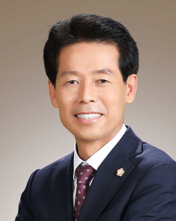 최홍찬 부산시의회 예결특위 위원장(사진/부산시의회)
